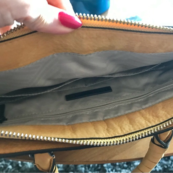 Rebecca Minkoff Lesther Bag - Picture 2 of 6